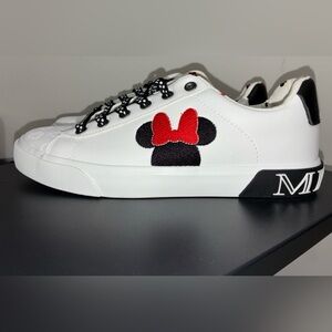 NWOT Disney Minnie Mouse Shoes 8.5